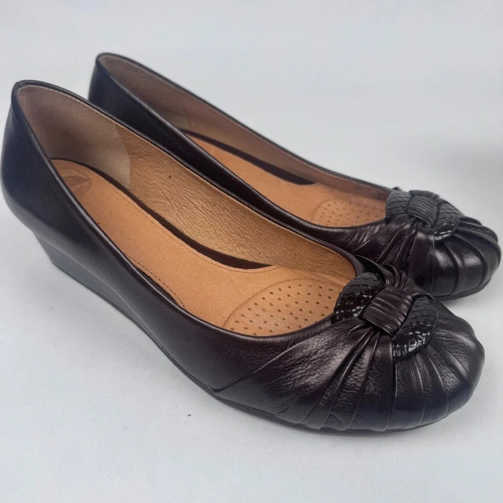Nurture Women's 8 Hershey Brown Flats With Box